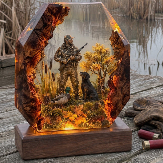 Sadie hunting resin lamp, Duck Hunt scene with lab and mallard